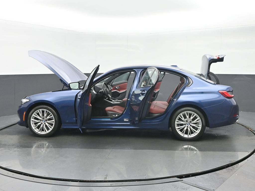Used 2023 BMW 330i xDrive Sedan w/ Premium Package AWD/4WD image 43