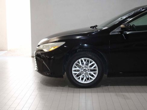Used 2016 Toyota Camry LE FWD image 4