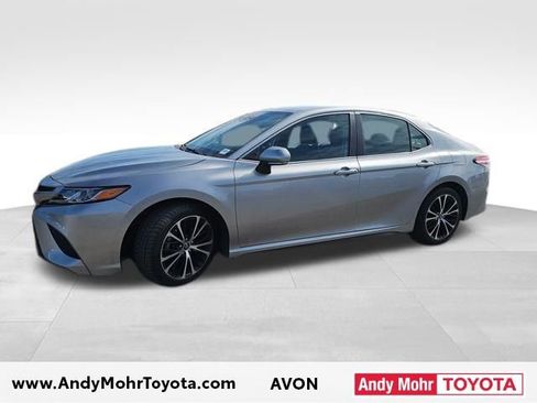 Used 2020 Toyota Camry SE w/ Convenience Package image 3