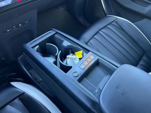 Used 2024 Kia EV9 GT-Line image 32