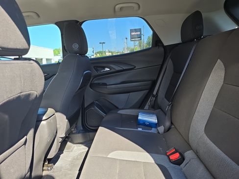 Used 2024 Chevrolet TrailBlazer LT w/ LT Cold Weather Package AWD/4WD image 14
