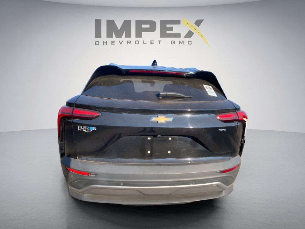 Used 2024 Chevrolet Blazer EV LT AWD/4WD image 4