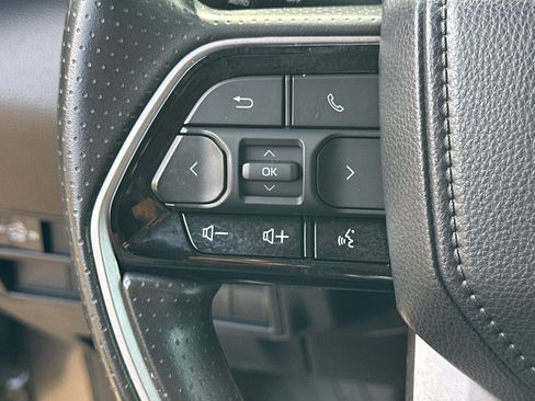 Used 2022 Toyota Tundra SR5 w/ Convenience Package image 24