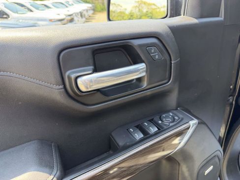 Used 2021 Chevrolet Silverado 1500 LT Trail Boss w/ Convenience Package II AWD/4WD image 22