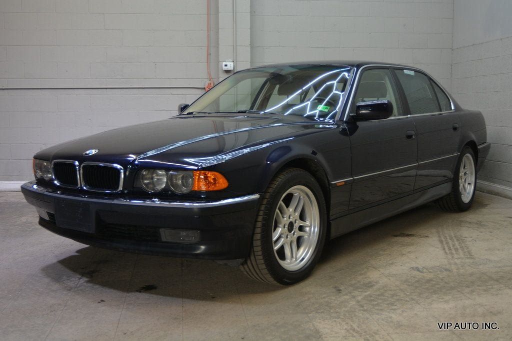 Used 2000 BMW 740iL RWD image 2