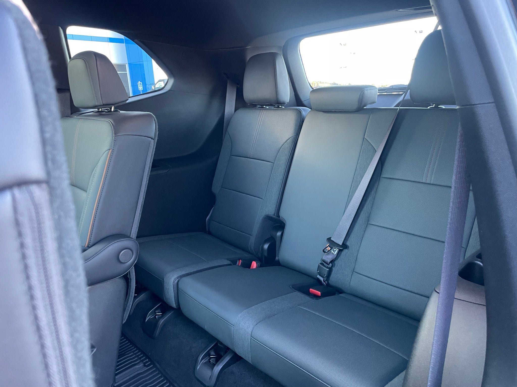 Used 2025 GMC Acadia AT4 w/ LPO, Floor Liner Package AWD/4WD image 14