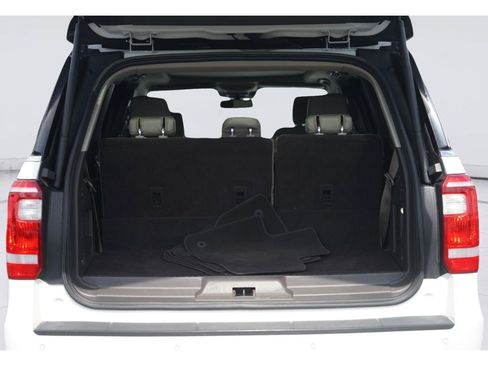 Used 2020 Ford Expedition XLT w/ Equipment Group 202A RWD image 34