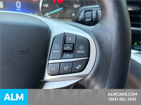 Used 2021 Ford Explorer XLT RWD image 32