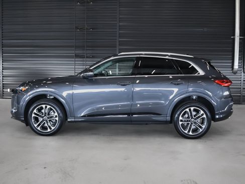 Certified 2025 Audi Q5 Premium w/ Convenience Package AWD/4WD image 15