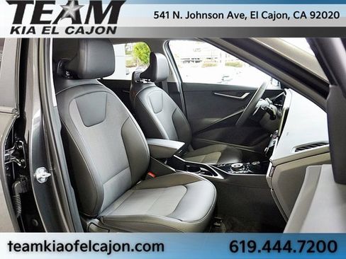 Certified 2025 Kia Niro Wind image 13