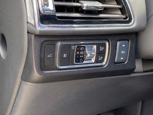 Used 2024 Lincoln Navigator Reserve AWD/4WD image 12