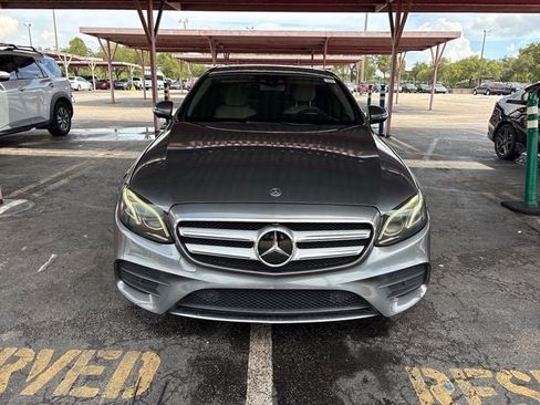 Used 2018 Mercedes-Benz E 300 image 3