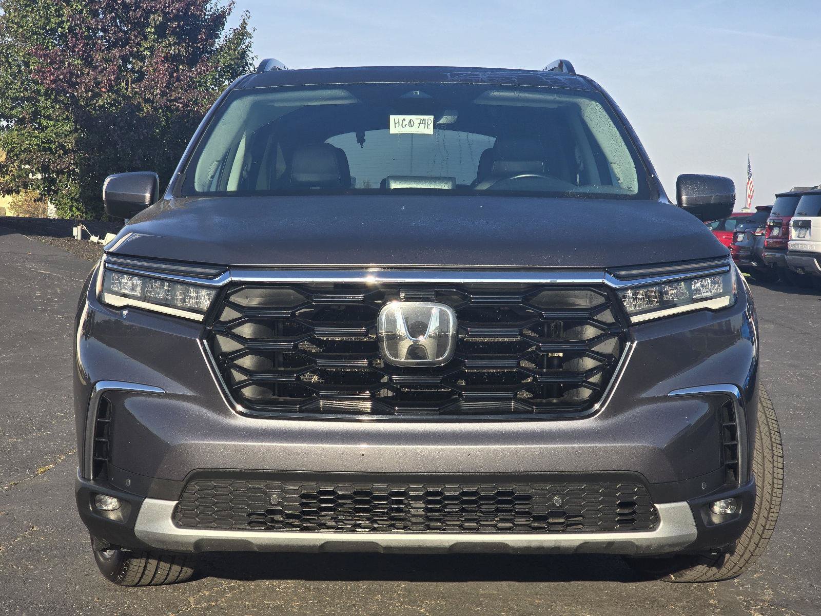 Certified 2023 Honda Pilot Touring image 2