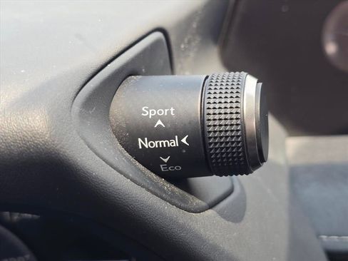 Used 2019 Lexus UX 200 w/ Premium Package FWD image 24