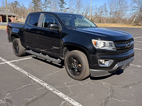 Used 2016 Chevrolet Colorado LT w/ Midnight Edition AWD/4WD image 9