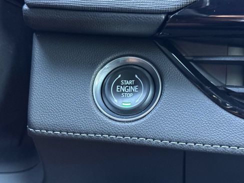 Used 2025 Buick Enclave Preferred FWD image 24