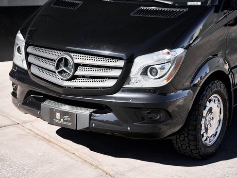 Used 2017 Mercedes-Benz Sprinter 3500 image 6