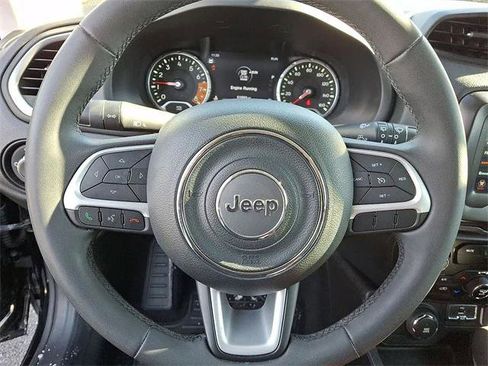 Certified 2021 Jeep Renegade Latitude image 16