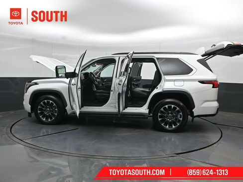 Used 2023 Toyota Sequoia Limited w/ Tow Technology Package AWD/4WD image 65