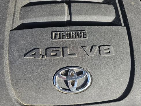 Used 2013 Toyota Tundra 2WD CrewMax w/ Tow Pkg image 69
