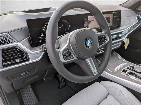 New 2026 BMW X5 xDrive40i w/ M Sport Package image 3
