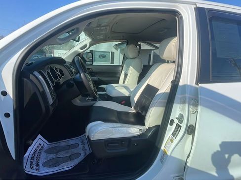 Used 2011 Toyota Tundra SR5 AWD/4WD image 10