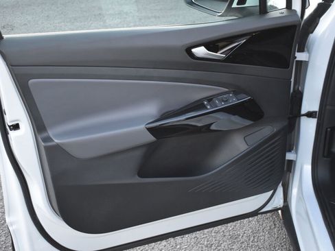 Used 2022 Volkswagen ID.4 Pro image 14