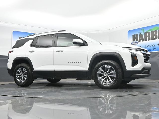 Used 2025 Chevrolet Equinox LT w/ Convenience Package II AWD/4WD image 22