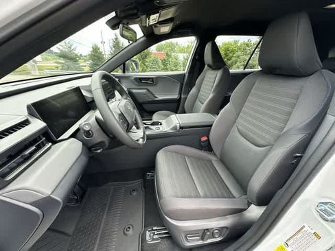 Used 2026 Toyota RAV4 SE AWD/4WD image 16