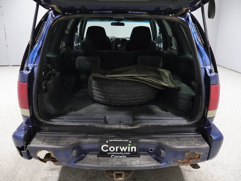 Used 2000 Chevrolet Blazer LS w/ LS Preferred Equipment Group AWD/4WD image 9