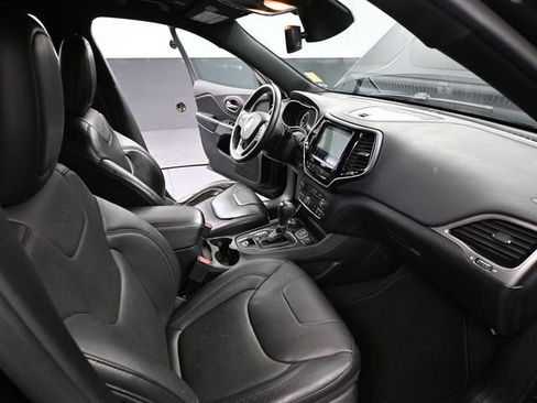 Used 2020 Jeep Cherokee High Altitude AWD/4WD image 43