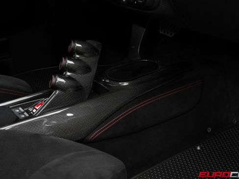 Used 2019 Ferrari 488 Pista Coupe RWD image 46