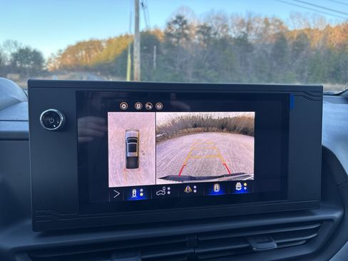 Used 2024 Chevrolet Silverado EV W/T image 20