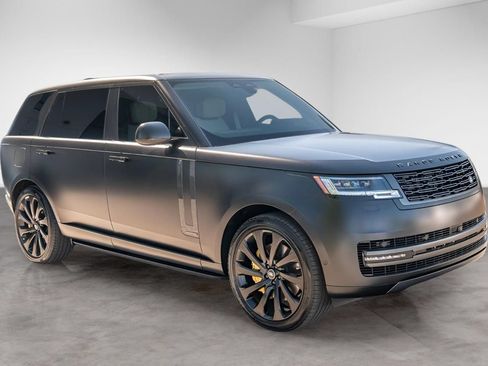Used 2025 Land Rover Range Rover Long Wheelbase Autobiography AWD/4WD image 5