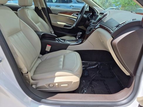 Used 2017 Buick Regal Premium FWD image 21