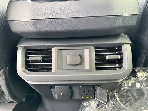 New 2025 Ford F150 Lariat w/ Equipment Group 501A Mid image 35