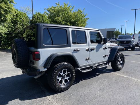 Used 2023 Jeep Wrangler Unlimited Rubicon w/ LED Lighting Group AWD/4WD image 9
