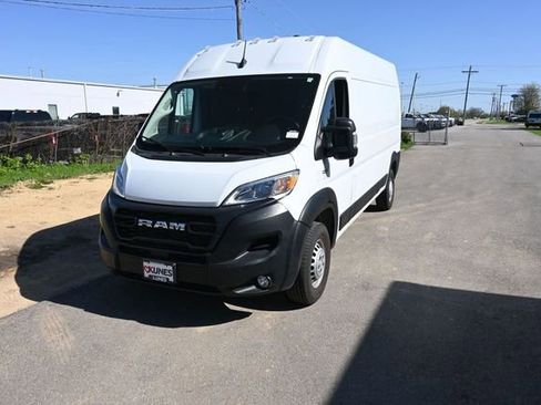 Used 2025 RAM ProMaster 2500 w/ Convenience Group FWD image 21