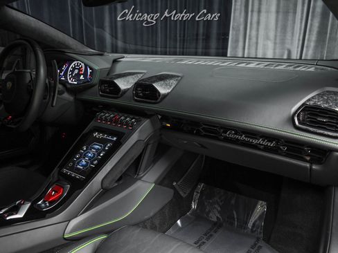 Used 2022 Lamborghini Huracan EVO RWD image 22