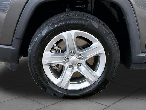 Used 2023 Jeep Compass Sport AWD/4WD image 11