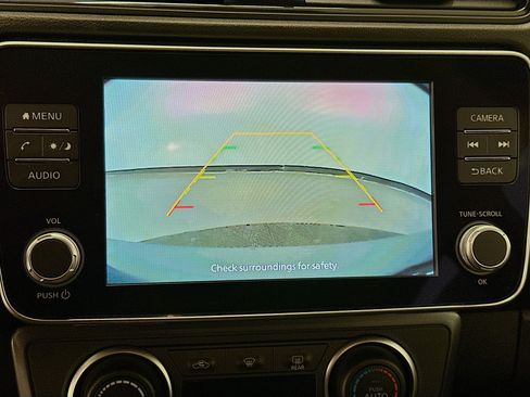 Used 2025 Nissan Leaf S FWD image 23