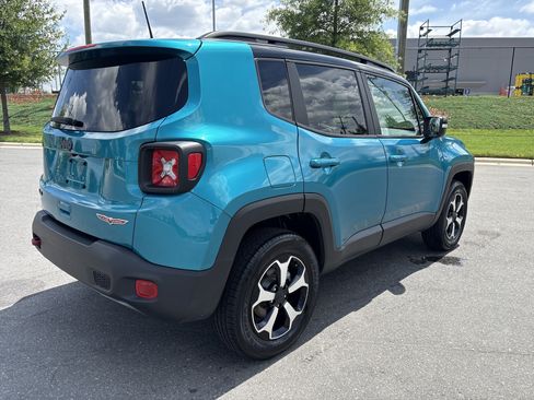 Certified 2022 Jeep Renegade Trailhawk AWD/4WD image 9