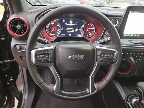 Used 2025 Chevrolet Blazer RS image 17