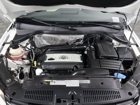 Used 2017 Volkswagen Tiguan S FWD image 15