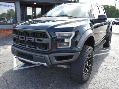 Used 2018 Ford F150 Raptor w/ Equipment Group 802A Luxury AWD/4WD image 2