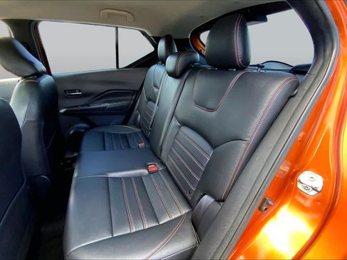 Used 2019 Nissan Kicks SR w/ SR Premium Package FWD image 20