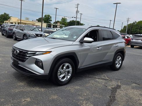 Used 2024 Hyundai Tucson SEL FWD image 3