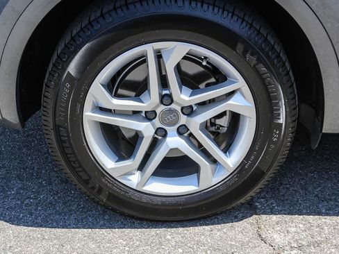 Used 2019 Audi Q5 2.0T Premium w/ Convenience Package AWD/4WD image 10