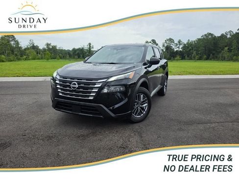 Used 2024 Nissan Rogue S AWD/4WD image 1