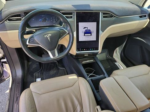 Used 2017 Tesla Model X 90D AWD/4WD image 16